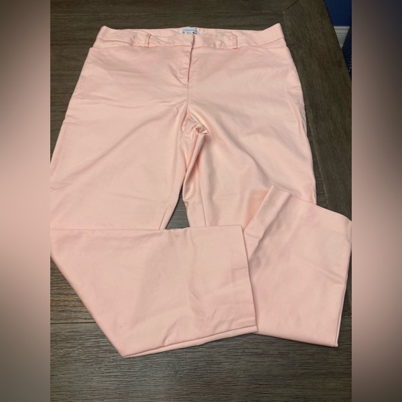 Liz Claiborne Emma Women’s Pink Mid Rise Slim Pant, size 14 - Picture 1 of 7